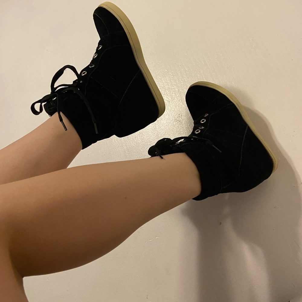 Black wedge sneakers